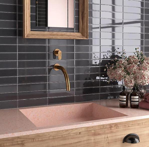 Kupi Limit Noir gloss 6x25  / Cena v trgovini Vsebo