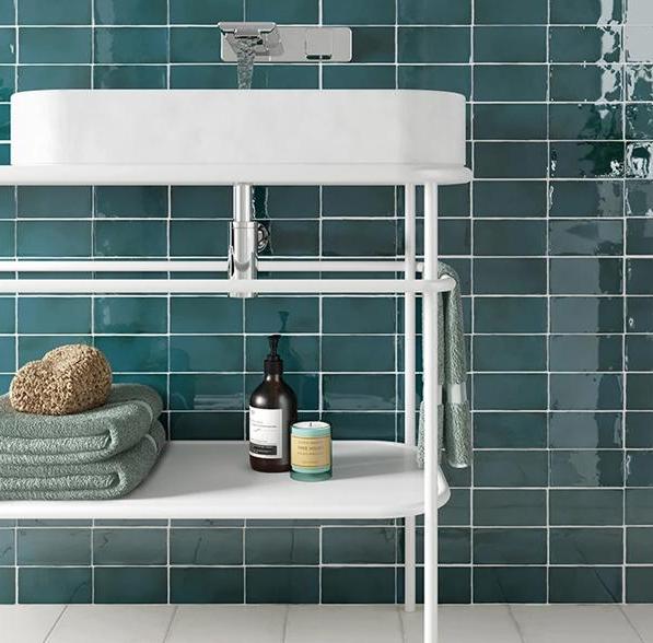 Kupi Manacor Glacier gloss 7x15  / Cena v trgovini Vsebo