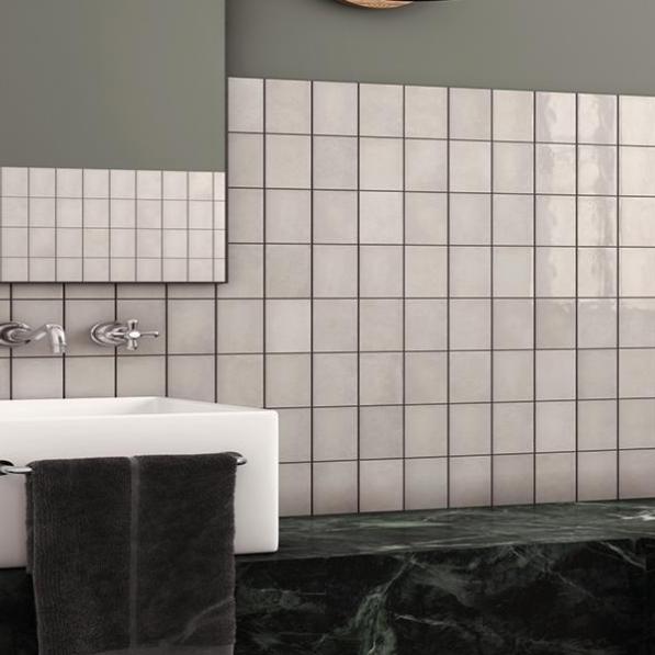 Kupi Village Silver Mist Gloss 13,2x13,2 / Cena v trgovini Vsebo