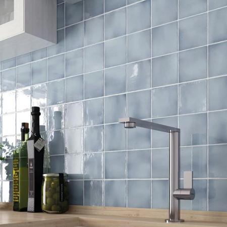 KERAMIKA SRIJEDNJEG FORMATA